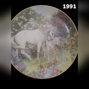 ENCHANTED WORLD OF THE UNICORN PLATE "THE JOYFUL MEADOW OF THE UNICORN" Vintage